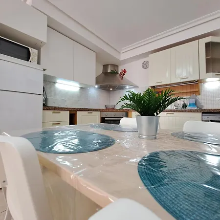 Casa Mamu, Terrace, Wifi And Air Con شقة