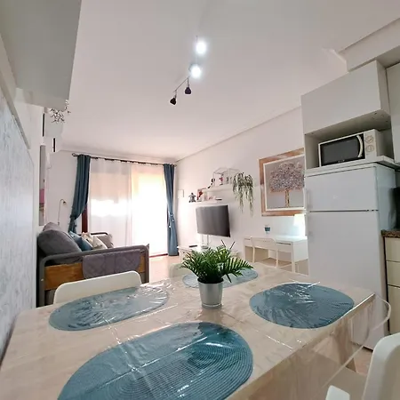 Casa Mamu, Terrace, Wifi And Air Con شقة