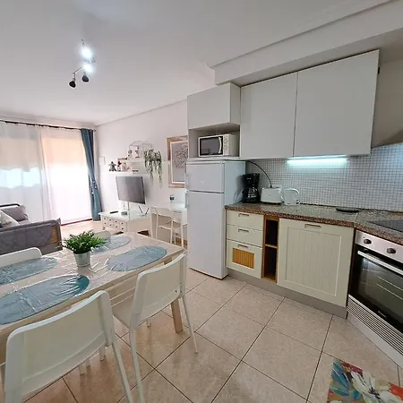 Casa Mamu, Terrace, Wifi And Air Con كوراليهو